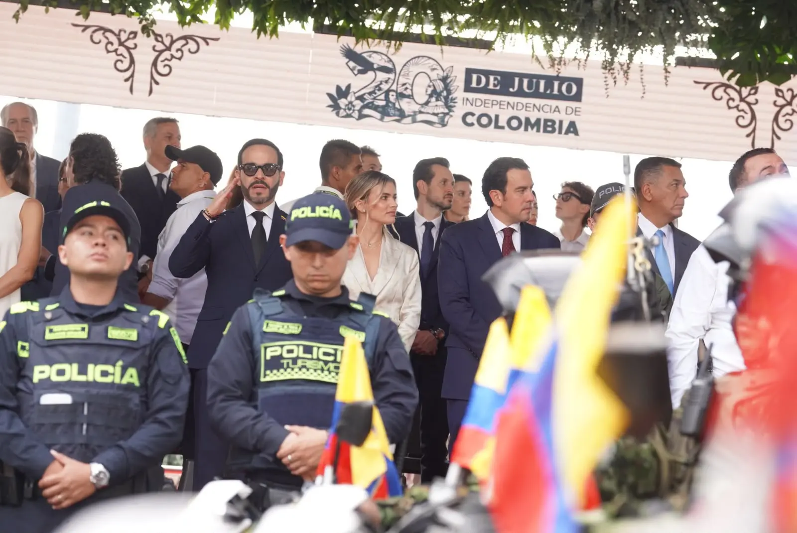 «A partir del 7 de agosto volveremos a tener presidente»: Federico Gutiérrez en el Desfile del 20 de Julio 18 WhatsApp Image 2026 07 20 at 9.50.51 AM