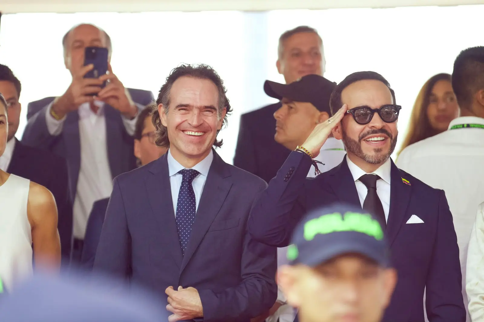 «A partir del 7 de agosto volveremos a tener presidente»: Federico Gutiérrez en el Desfile del 20 de Julio 10 WhatsApp Image 2026 07 20 at 9.50.52 AM4