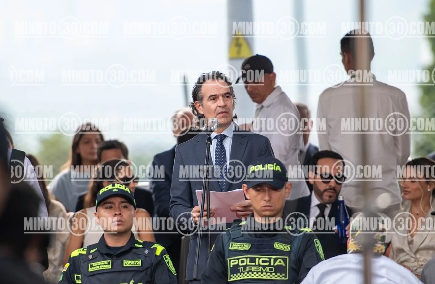 La seguridad, el orden y las regiones serán protagonistas de «La Patria Milagro»: Abelardo de La Espriella 37 abelardo medd8