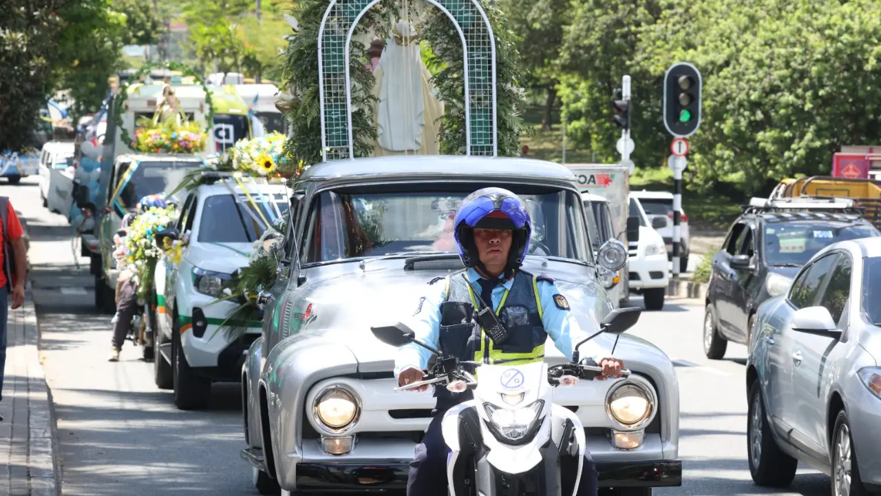 ¡Ojo con la movilidad! Esta es la caravana que recorrerá Medellín por el Día de la Virgen del Carmen 2 ¡Ojo con la movilidad! Esta es la caravana que recorrerá Medellín por el Día de la Virgen del Carmen