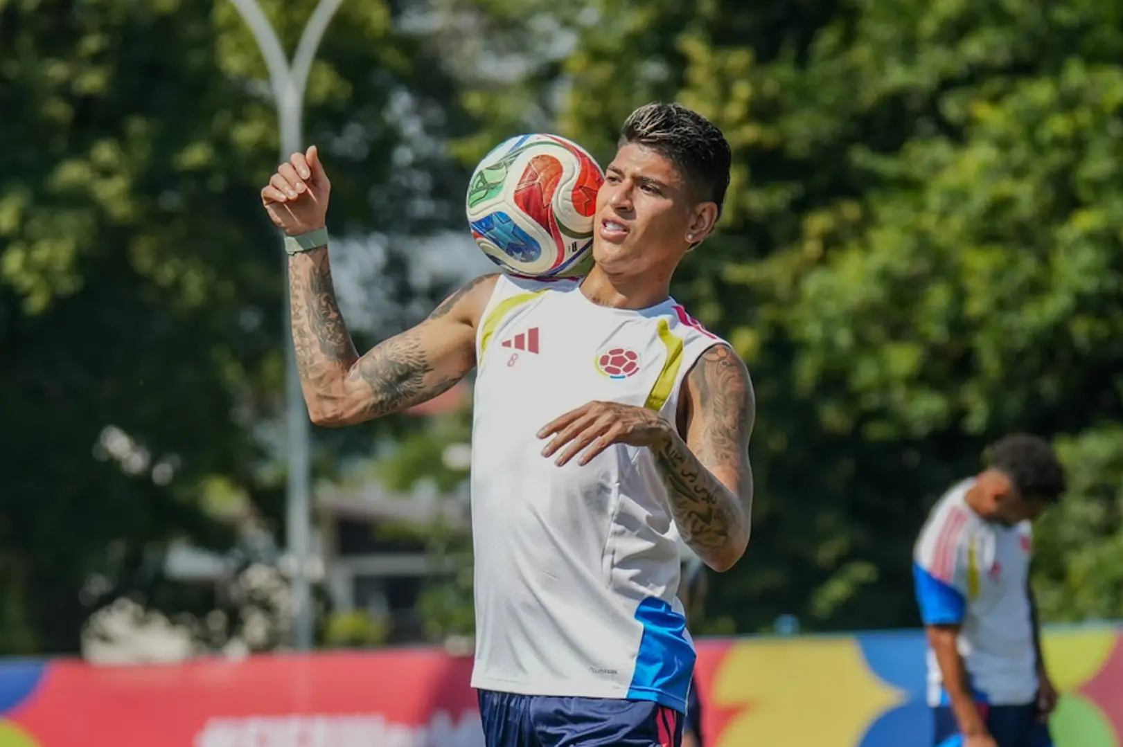 «Todos estamos pensando en Suiza»: la Selección Colombia afina su estrategia para los octavos de final 1 col suiza entrena8