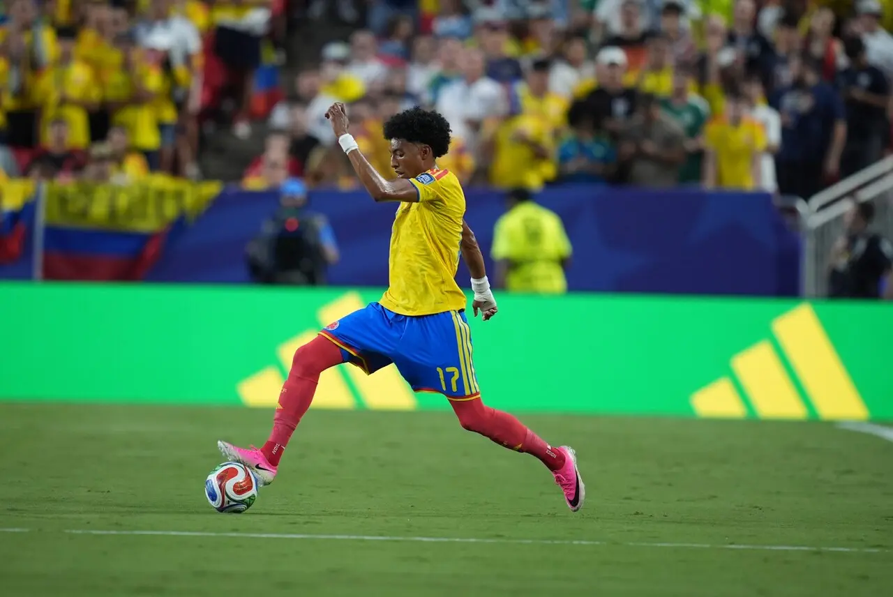 ¡Colombia va por Suiza! Un gol de Arias nos clasifica a octavos del Mundial 6 colombia ghana1