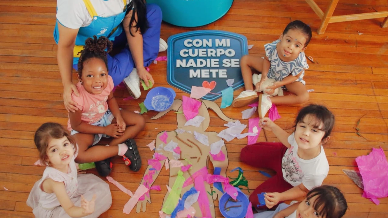 'Con mi cuerpo nadie se mete': Medellín refuerza la prevención del abuso sexual desde la primera infancia 2 'Con mi cuerpo nadie se mete': Medellín refuerza la prevención del abuso sexual desde la primera infancia