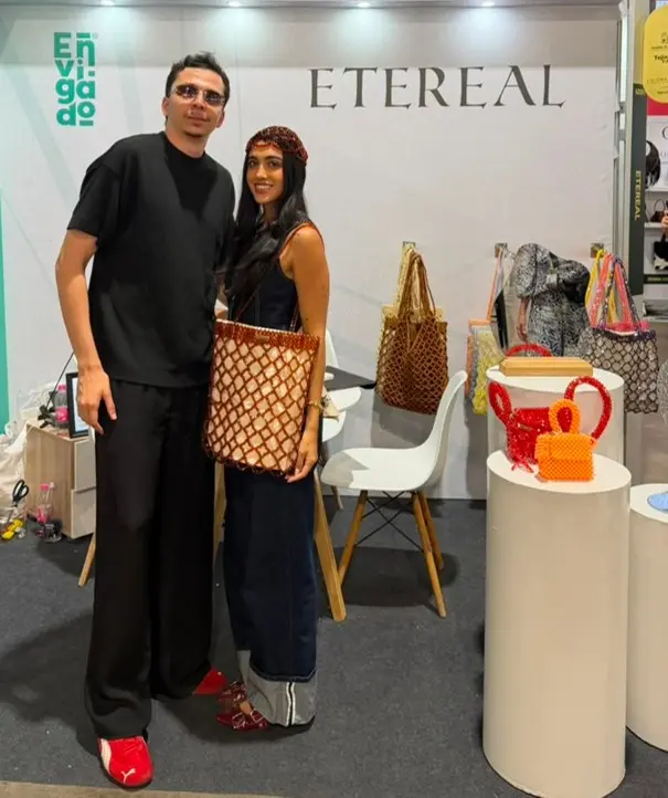 ¡Brillo, arte y talento local! ETEREAL, la marca de bolsos y accesorios en pedrería que deslumbra en Colombiamoda 2 etereal1
