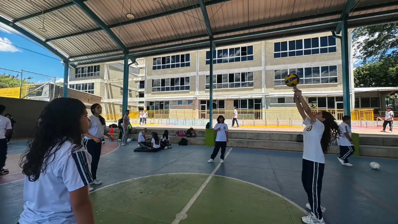 Medellín entrega más de 43 mil implementos para fortalecer el deporte 1 Medellín entrega más de 43 mil implementos para fortalecer el deporte