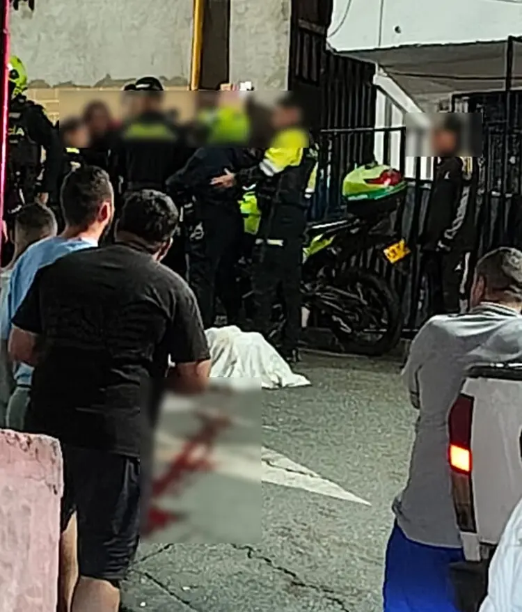 A tiros lo mataron en la Comuna 13: lo dejaron abandonado por la pendiente de los caballos 2 juancito11