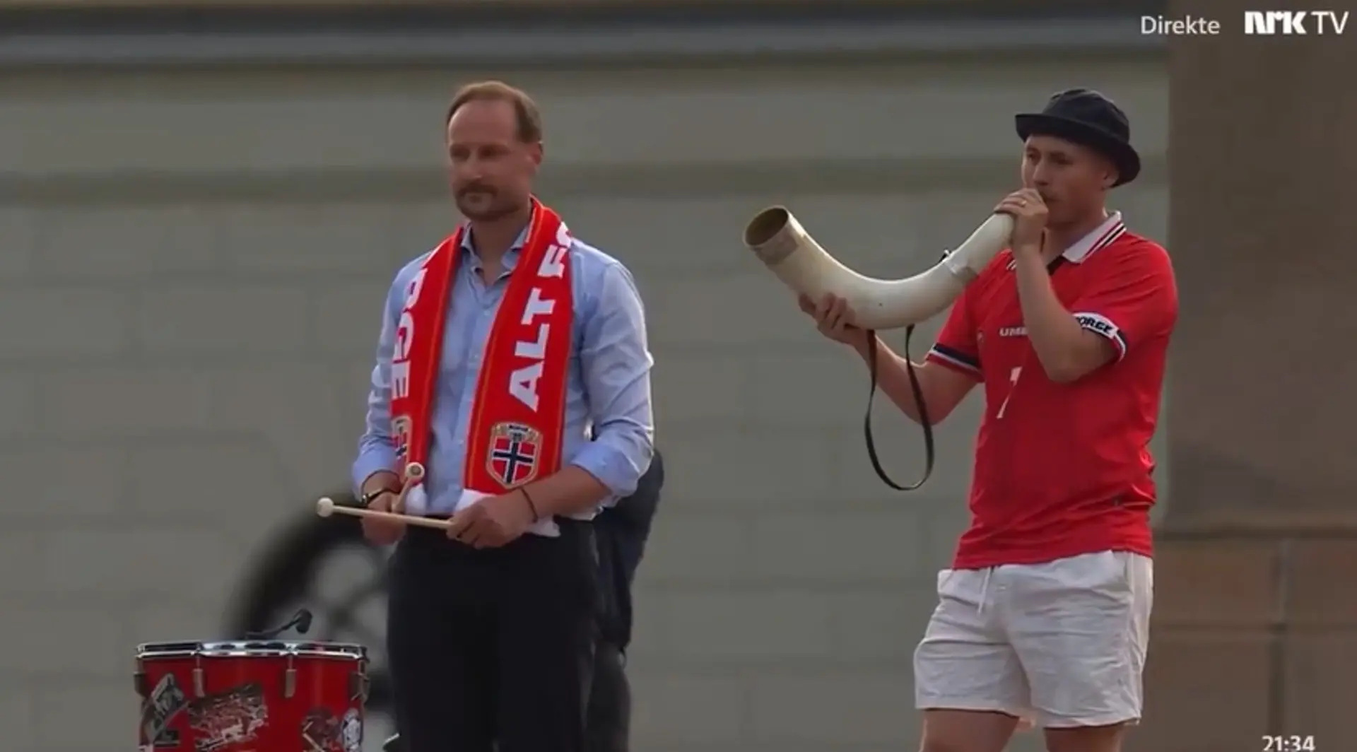 Una bienvenida «de reyes»: Noruega paraliza su capital con un épico ritual tras su hazaña mundialista 2 El prínicipe heredero Hakoon de Noruega encabezó el multitudinario recibimient a la selección de Noruega, que llegó hasta cuartos en el Mundial 2026