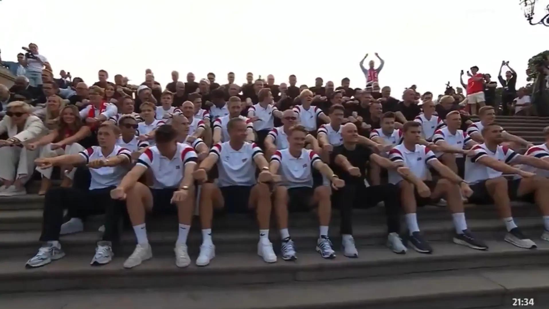 Una bienvenida «de reyes»: Noruega paraliza su capital con un épico ritual tras su hazaña mundialista 3 noruega mundial3