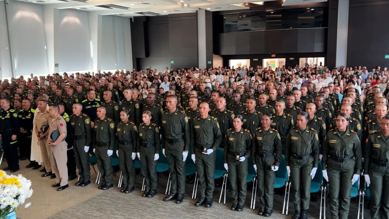 ¡Más policías en las calles! 69 nuevos auxiliares apoyarán la seguridad en Antioquia 4 ¡Más policías en las calles! 69 nuevos auxiliares apoyarán la seguridad en Antioquia