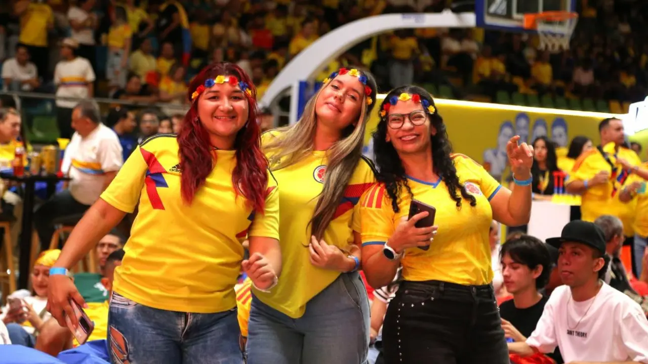 ¡La fiesta sigue! Medellín volverá a vibrar con pantallas gigantes para apoyar a Colombia 1 ¡La fiesta sigue! Medellín volverá a vibrar con pantallas gigantes para apoyar a Colombia