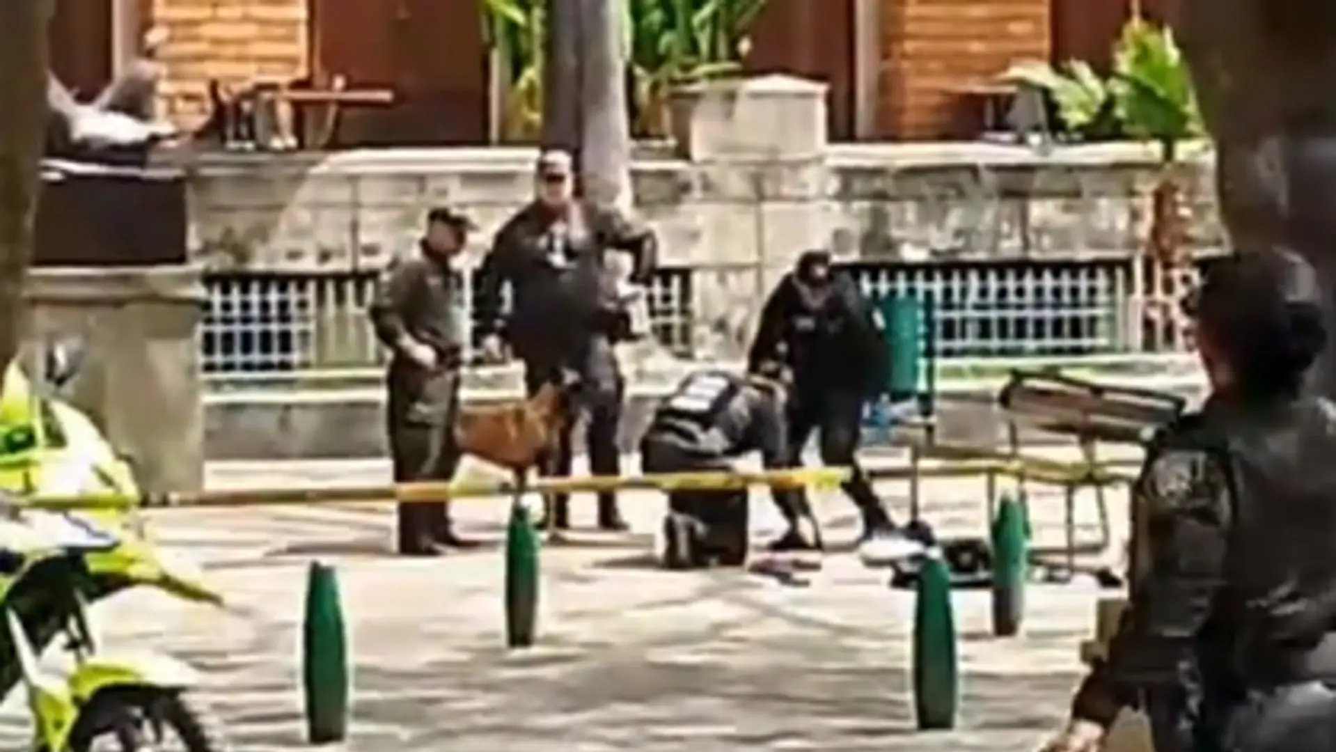 ¡Urgente! Desactivan explosivo en la Plaza Botero y capturan a un sospechoso 2 paquete sospechoso parque botero