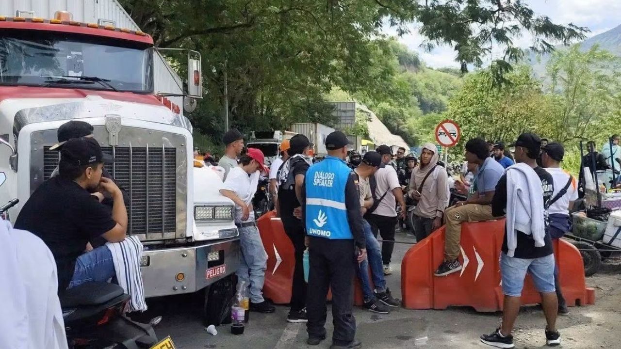 Se complicó el viaje: paro minero cerró la vía Manizales-Medellín