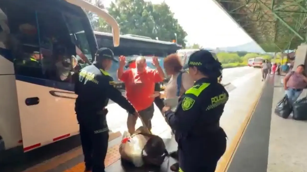 ¡No pudieron escapar! Capturan en una semana a tres prófugos buscados por la justicia internacional en Medellín 2 ¡No pudieron escapar! Capturan en una semana a tres prófugos buscados por la justicia internacional en Medellín