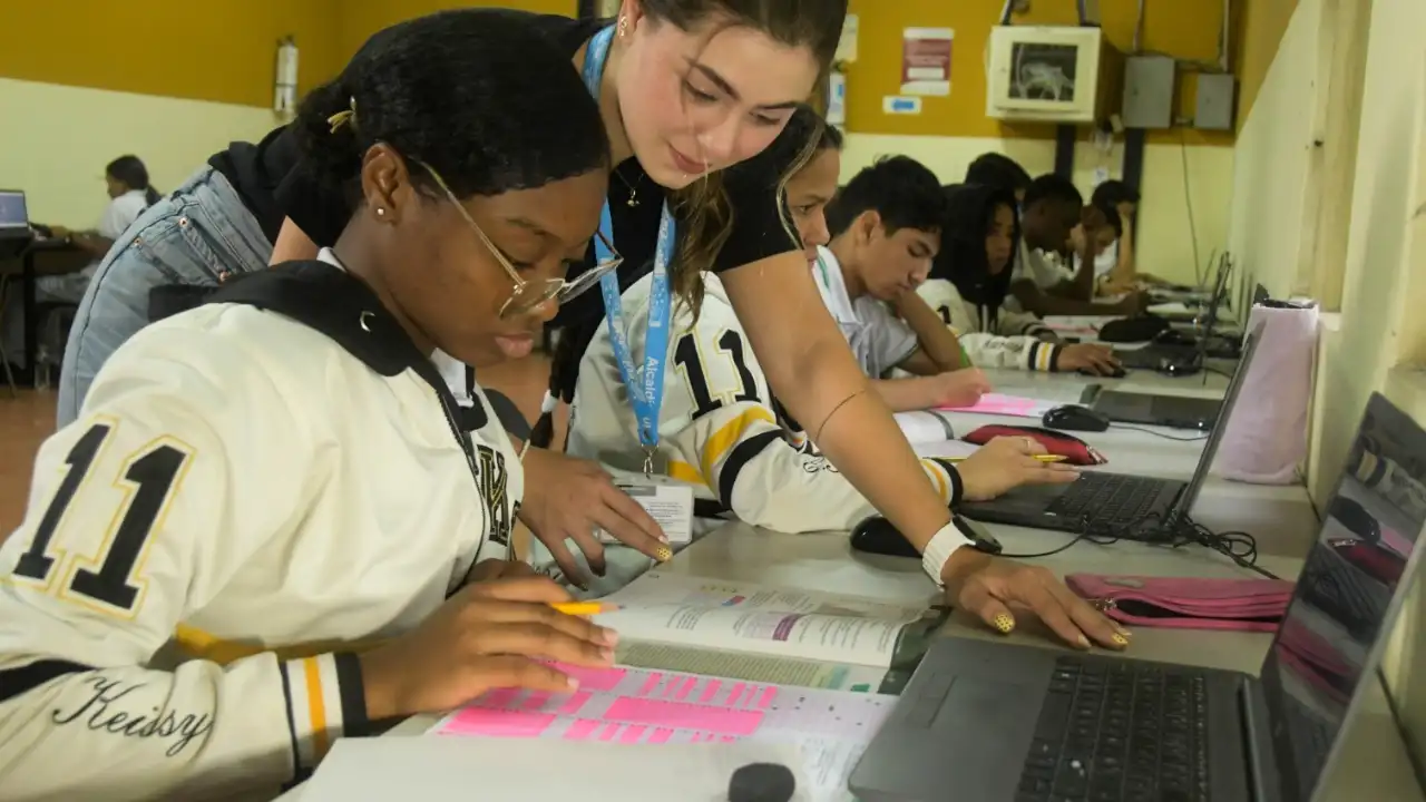 Más de 19 mil estudiantes de Medellín presentarán las Pruebas Saber 11 este domingo 1 Más de 19 mil estudiantes de Medellín presentarán las Pruebas Saber 11 este domingo