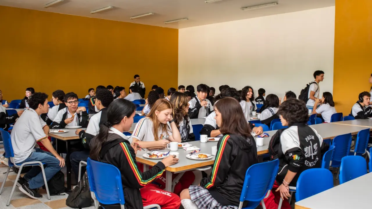¡Estrenan nueva cara! Más de 200 restaurantes escolares fueron renovados en Medellín 3 ¡Estrenan nueva cara! Más de 200 restaurantes escolares fueron renovados en Medellín