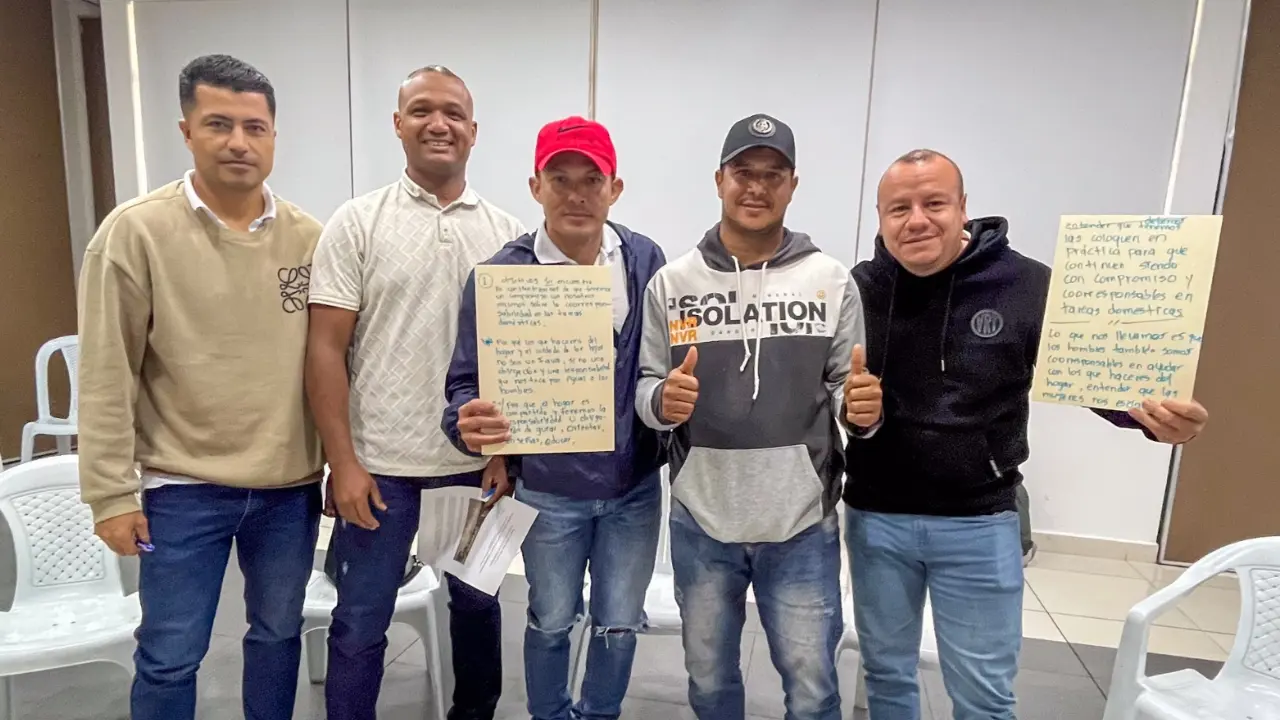 Más de 170 soldados en Medellín fueron formados para prevenir violencias y promover el cuidado 2 Más de 170 soldados en Medellín fueron formados para prevenir violencias y promover el cuidado
