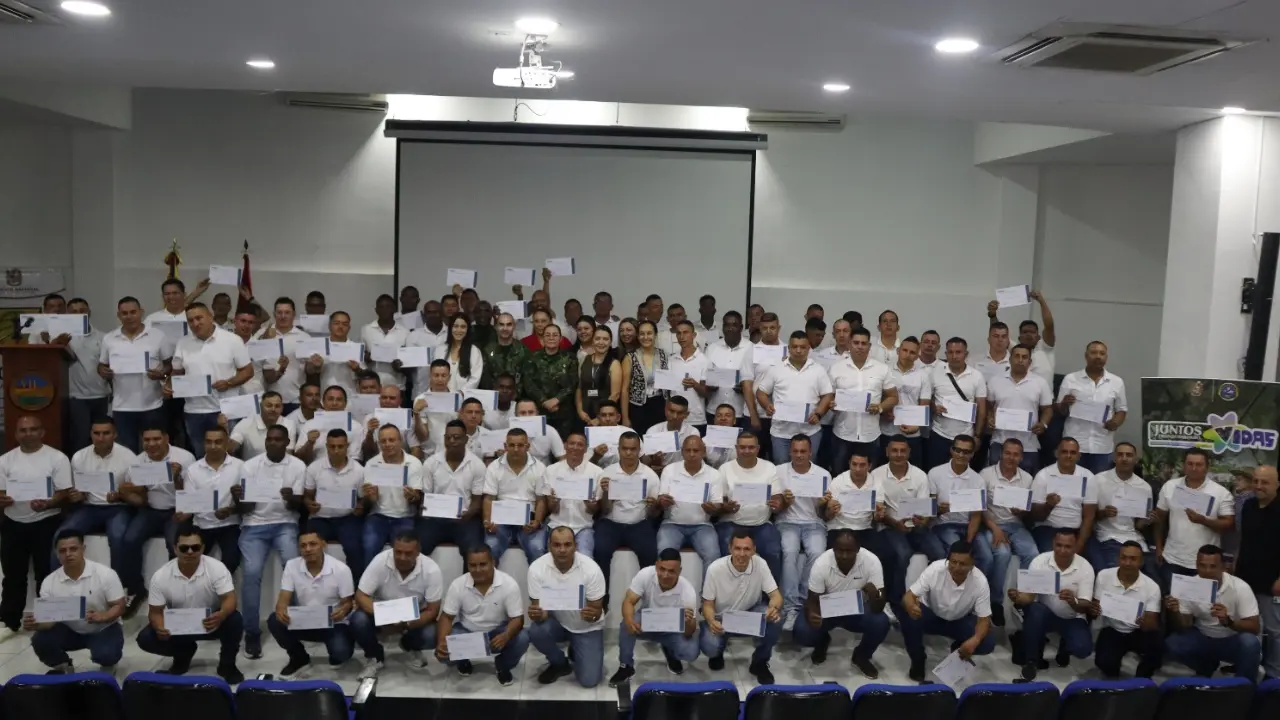 Más de 170 soldados en Medellín fueron formados para prevenir violencias y promover el cuidado 1 Más de 170 soldados en Medellín fueron formados para prevenir violencias y promover el cuidado
