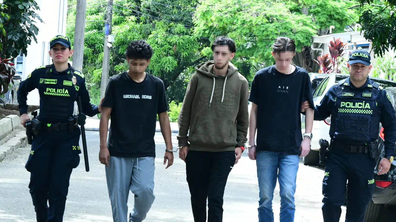 ¡Los pillaron! Una llamada al 123 destapó secuestro y terminó con tres capturados en Robledo 1 ¡Los pillaron! Una llamada al 123 destapó secuestro y terminó con tres capturados en Robledo