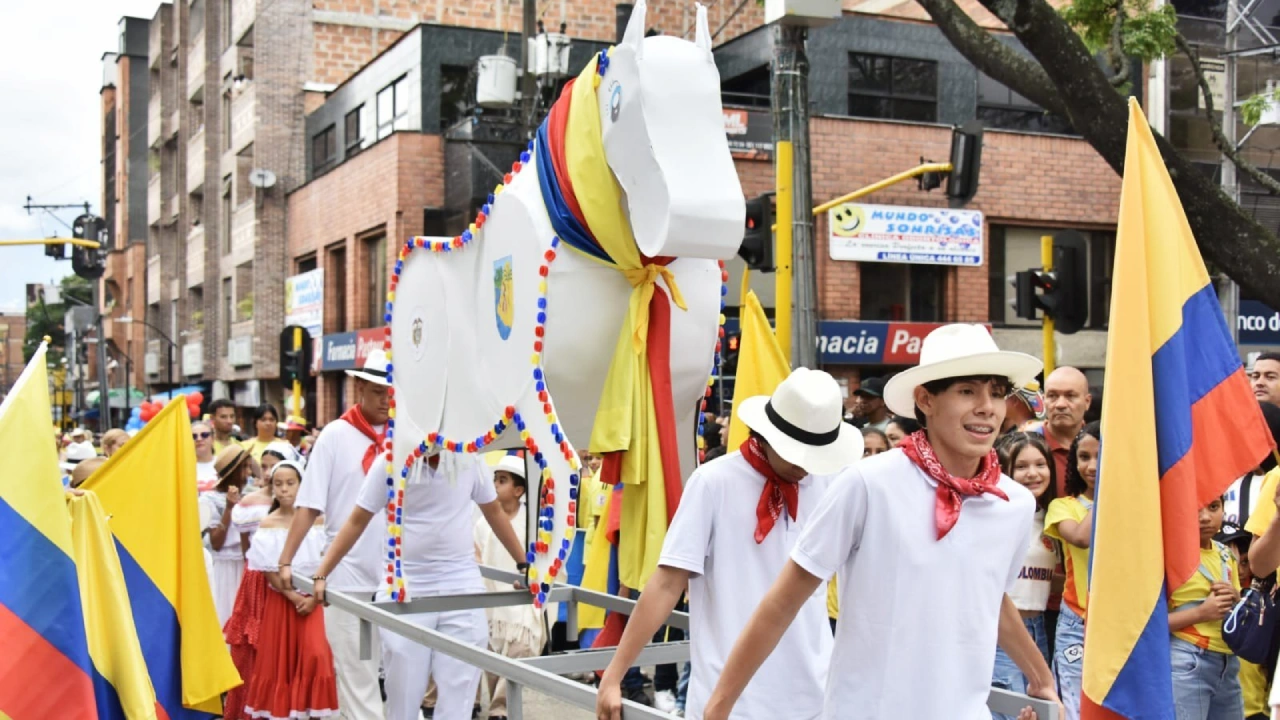 ¡Itagüí se viste de fiesta! Arranca la edición 35 de las Fiestas de la Industria, el Comercio y la Cultura 2 1 Arranca la edicion 35 de las Fiestas de la Industria el Comercio y la Cultura