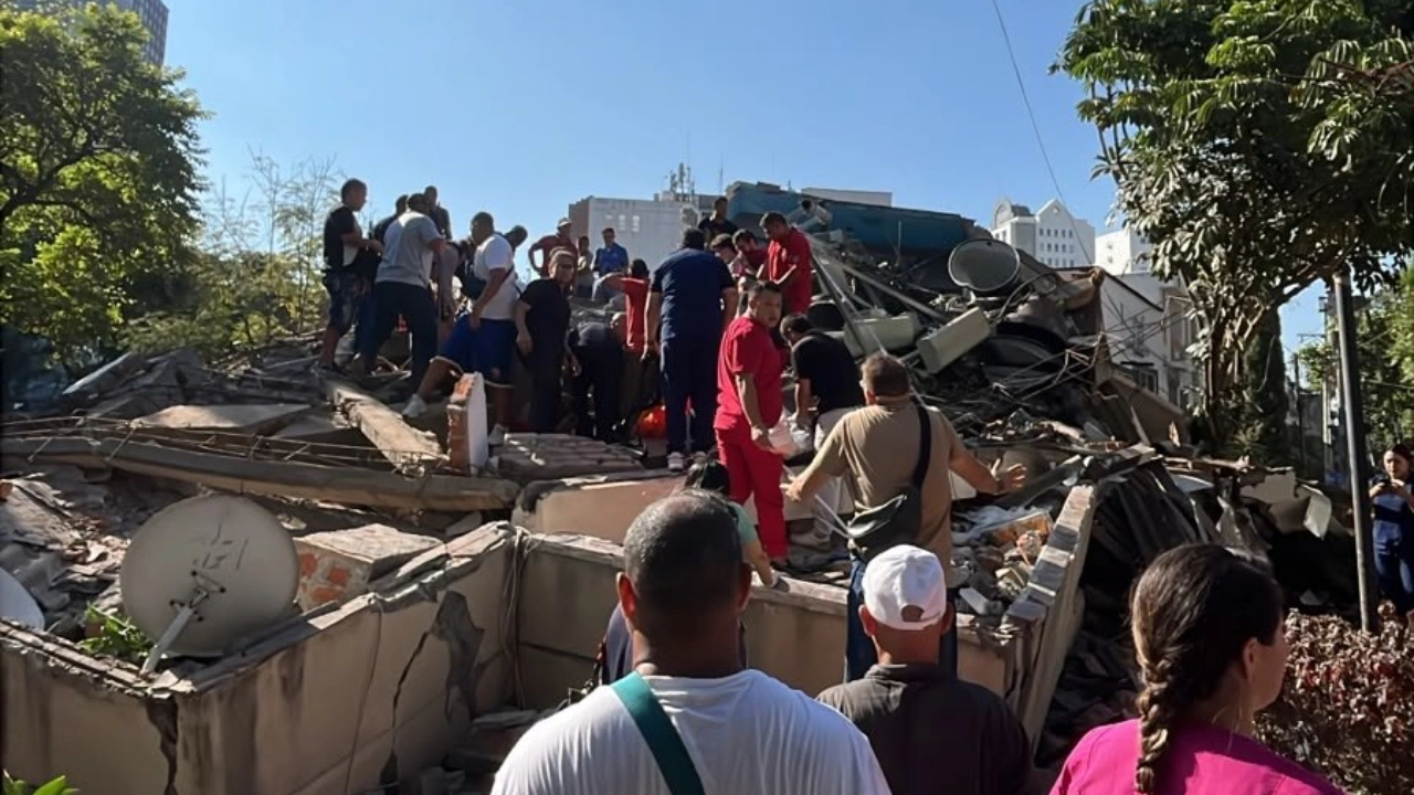 Cali vivió los destrozos del temblor: varios edificios presentan grietas y hay riesgo de caídas 1 2 Cali