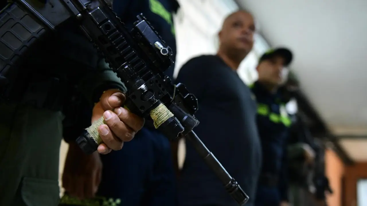 Alias 'Hermes' paseaba tranquilo con su mascota y terminó capturado por narcotráfico en Rionegro 1 Alias 'Hermes' paseaba tranquilo con su mascota y terminó capturado por narcotráfico en Rionegro