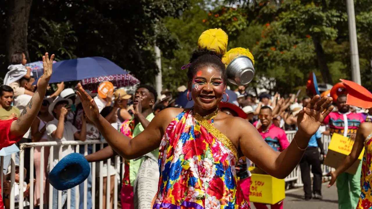 ¡La Feria de las Flores se toma las calles! Más de 26 carrozas llenarán de música y color la Avenida Primavera 3 ¡La Feria de las Flores se toma las calles! Más de 26 carrozas llenarán de música y color la Avenida Primavera
