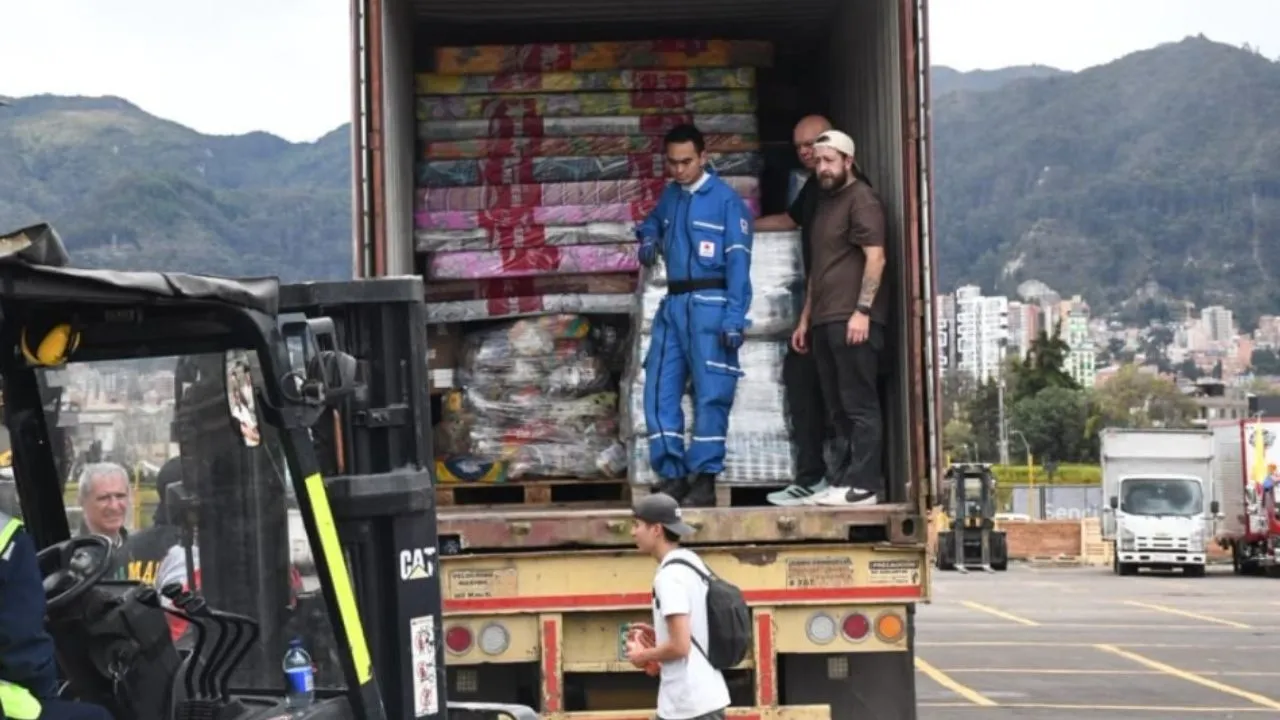 ¡La solidaridad no para! Bogotá supera las 1.100 toneladas de ayudas para víctimas del terremoto