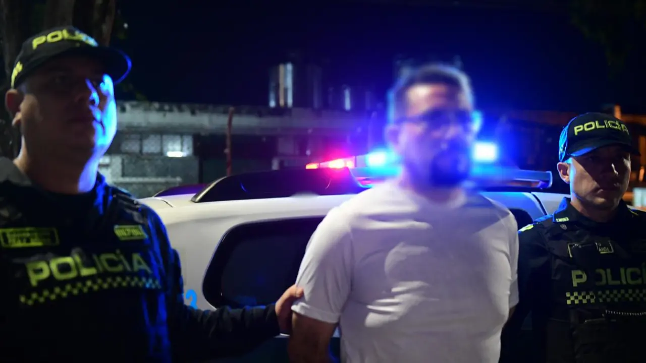 ¡Se le acabó el escondite! Cae en Medellín un mexicano prófugo que asesinó a su esposa con 55 puñaladas 1 ¡Se le acabó el escondite! Cae en Medellín un mexicano prófugo que asesinó a su esposa con 55 puñaladas