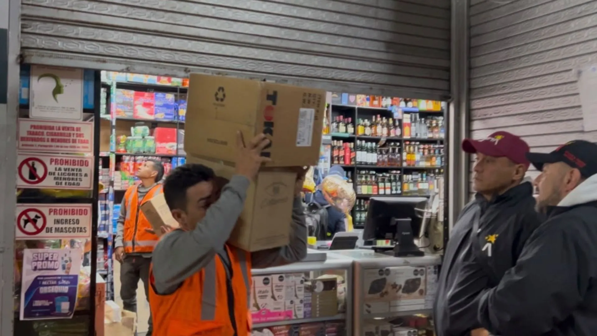 Megaoperativo en el centro de Bogotá: incautan mercancía de contrabando por $1.400 millones