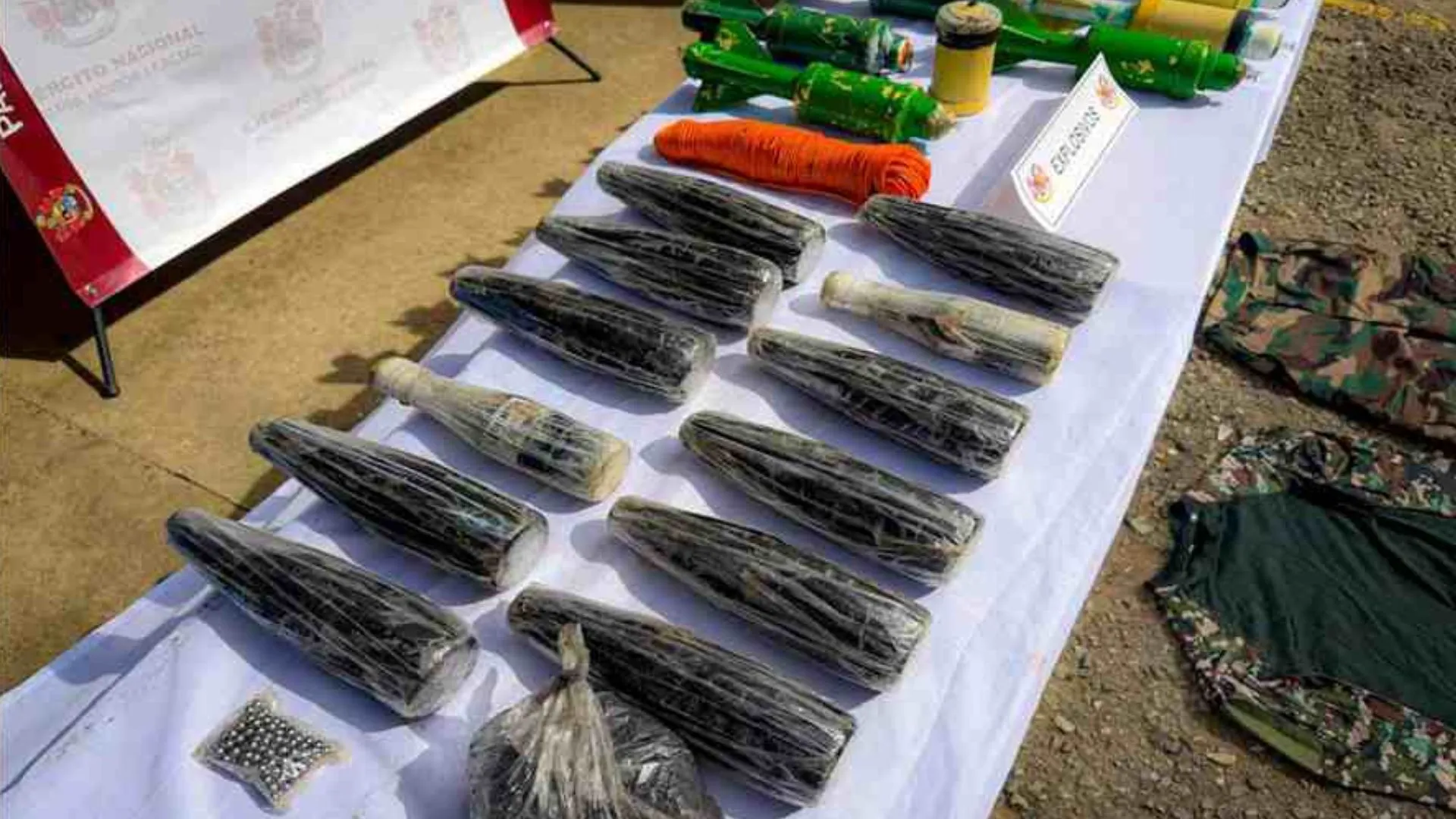 ¡Arsenal de terror en Ituango! Hallan 17 explosivos para drones y 13 minas antipersona 2 ¡Arsenal de terror en Ituango! Hallan 17 explosivos para drones y 13 minas antipersona