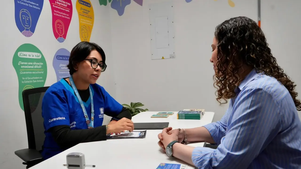 ¿Una dosis de teatro? Medellín lanza curiosa estrategia para cuidar la salud mental