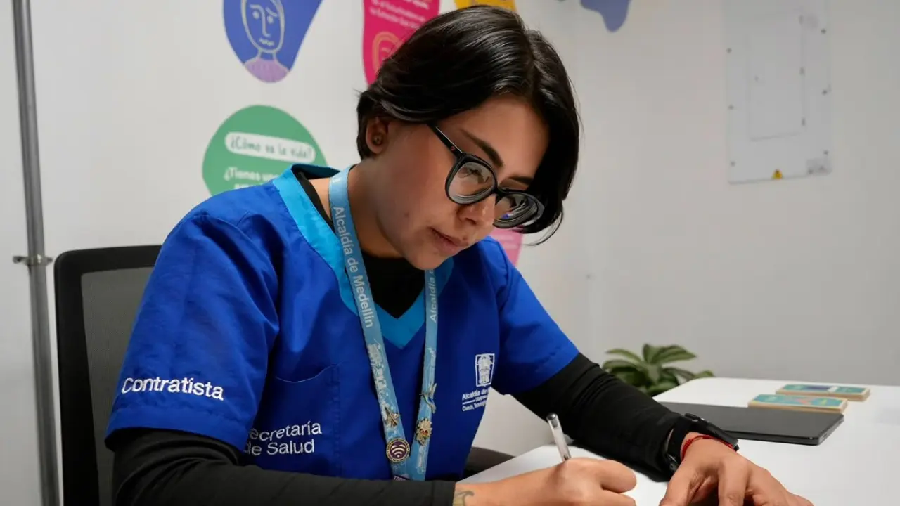 ¿Una dosis de teatro? Medellín lanza curiosa estrategia para cuidar la salud mental 1 ¿Una dosis de teatro? Medellín lanza curiosa estrategia para cuidar la salud mental