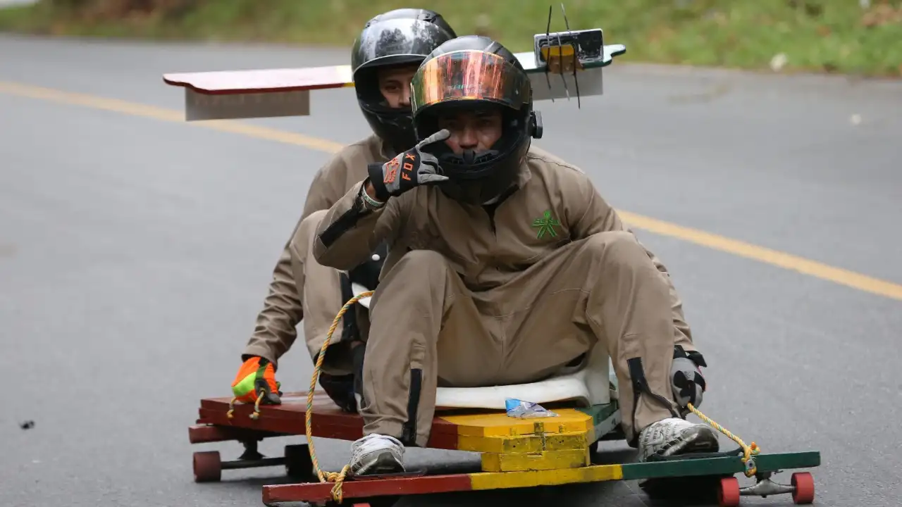 ¡Volvió la emoción a las lomas! Medellín recuperó el Festival de Descenso y Adrenalina 3 ¡Volvió la adrenalina a las lomas! Medellín recuperó el Festival de Descenso y Adrenalina
