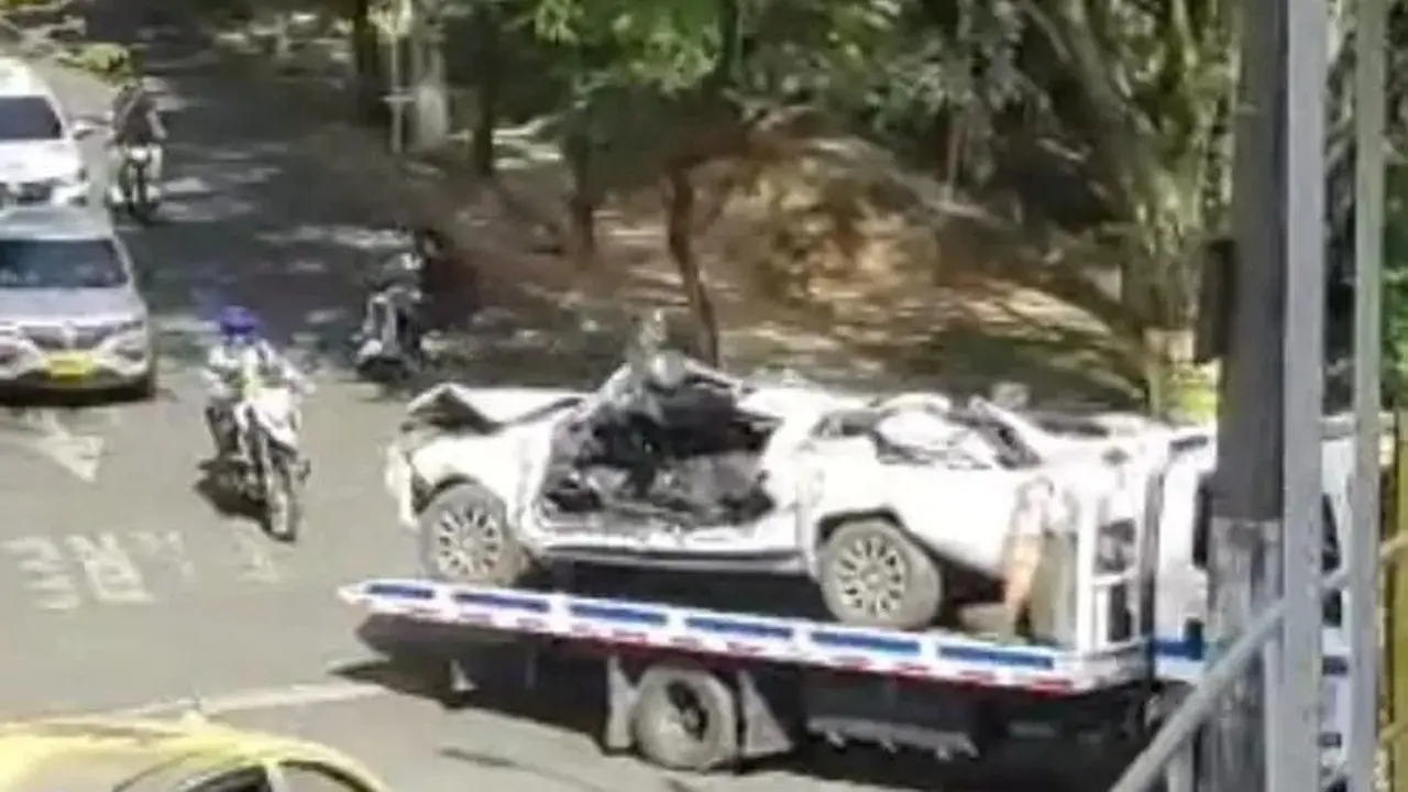 ¡Tragedia cuando iba a parquear! Verónica perdió el control del carro y cayó al vacío, en la Loma de los Bernal 2 bernal3
