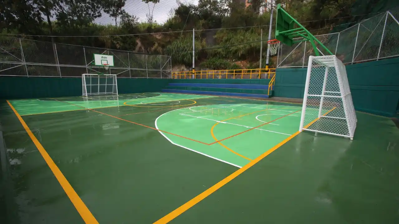 ¡Quedó espectacular! Medellín entregó renovada la cancha El Pozo para el disfrute del barrio 1 ¡Quedó espectacular! Medellín entregó renovada la cancha El Pozo para el disfrute del barrio