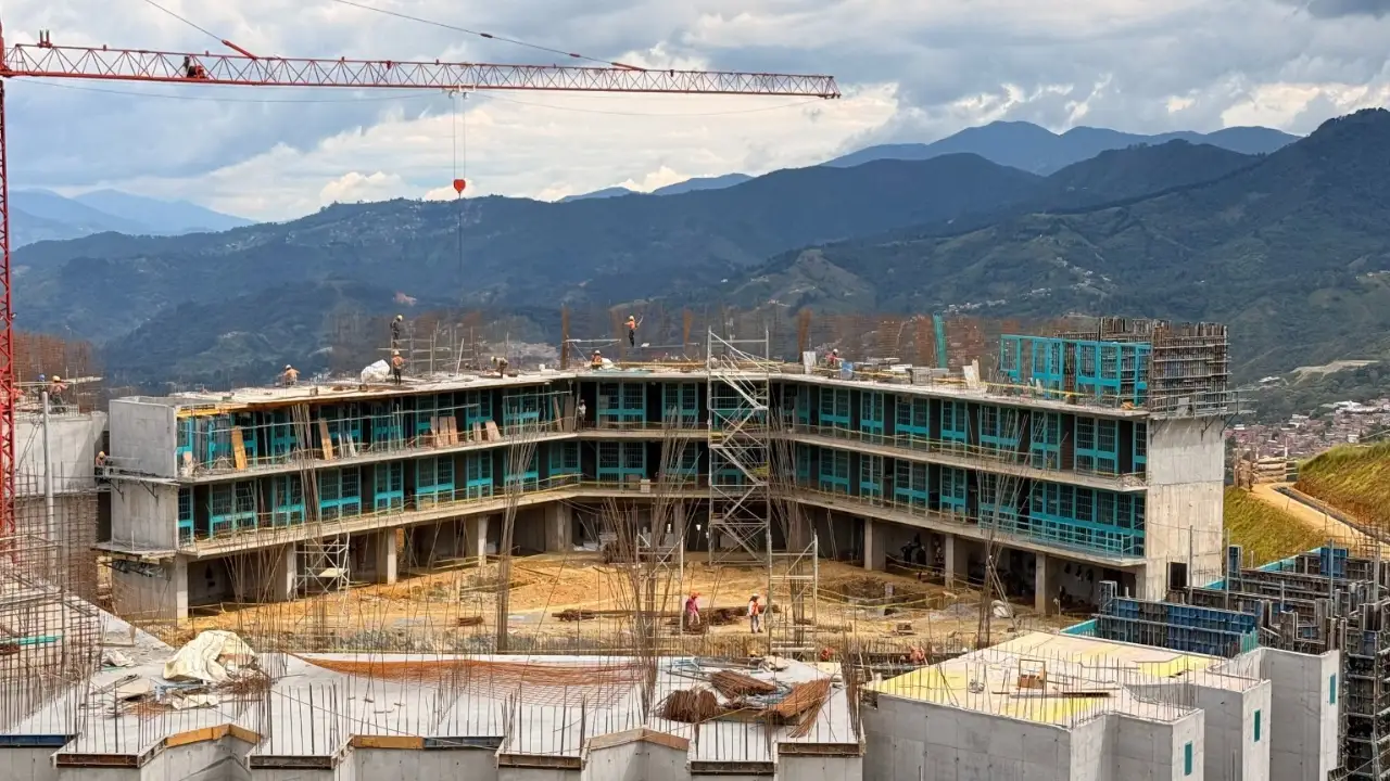 ¡A toda máquina en San Cristóbal! La megacárcel para sindicados de Medellín va volando y ya va en el 35% 1 megacarcel para sindicados 1