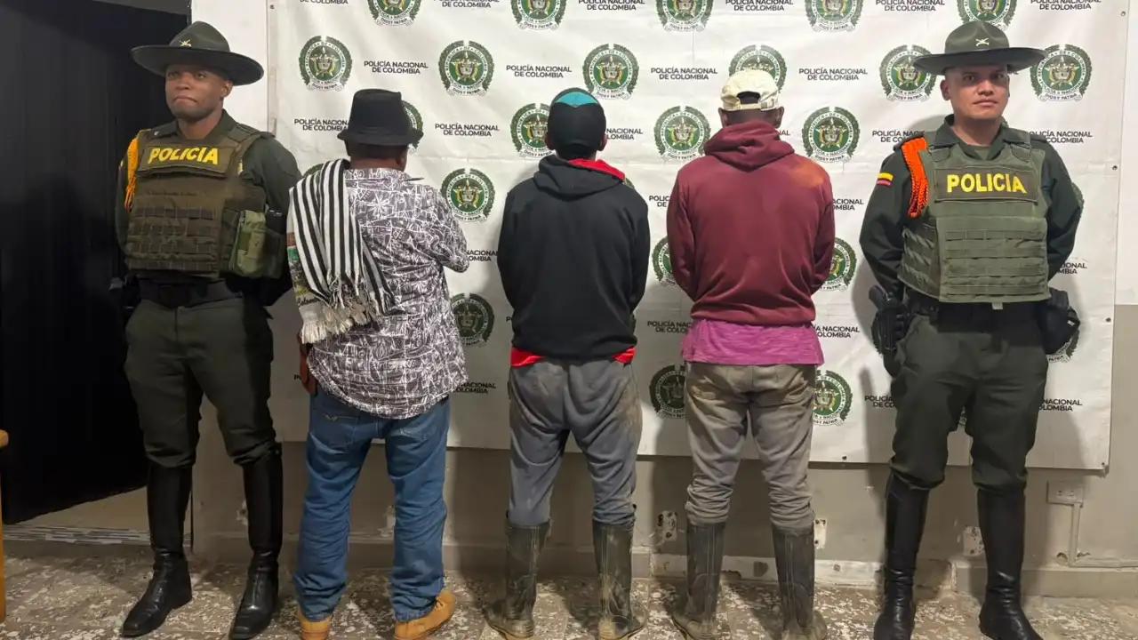 ¡Golpe a la minería ilegal en Antioquia! Intervienen 15 minas y capturan a cuatro personas 5 ¡Golpe a la minería ilegal en Antioquia! Intervienen 15 minas y capturan a cuatro personas