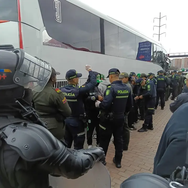 ¡Machetes, cuchillos y marihuana! Incautaciones a la entrada del Campín, previo al duelo entre Fortaleza y Nacional 5 nacional campin4