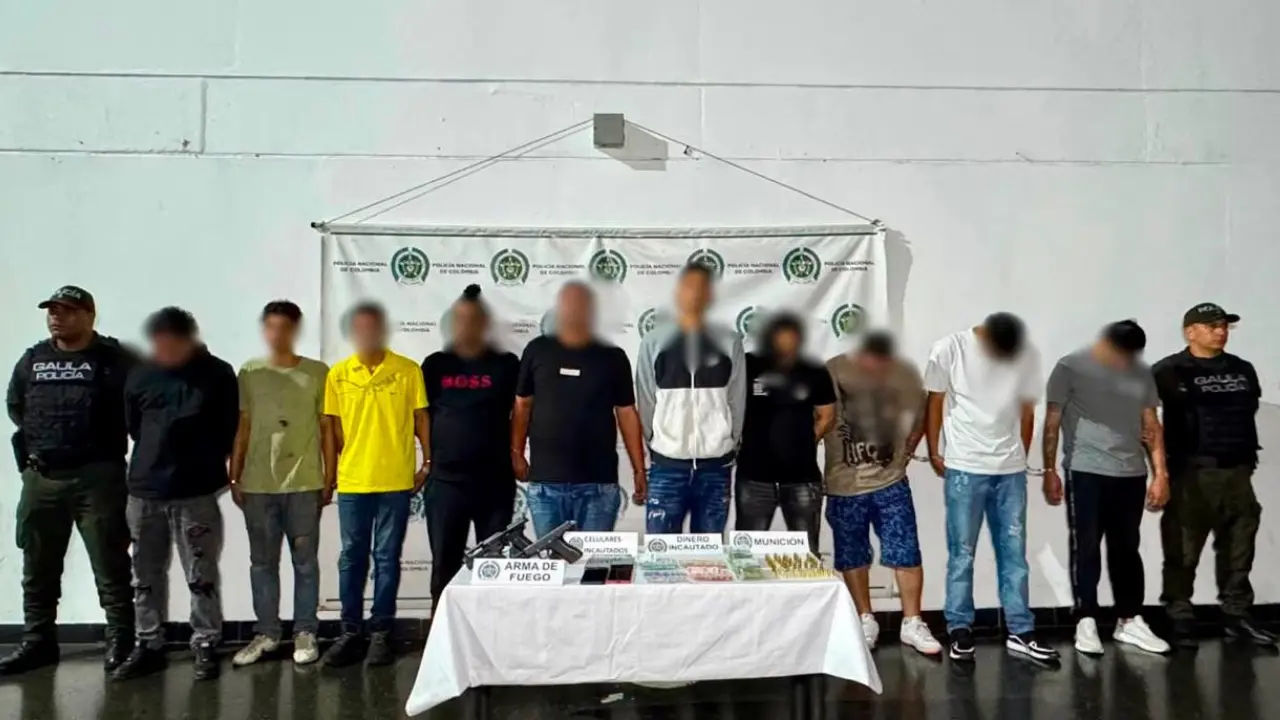 ¡Los marcaban con manillas! Cayó red de La Terraza que extorsionaba durante conciertos y partidos en Medellín