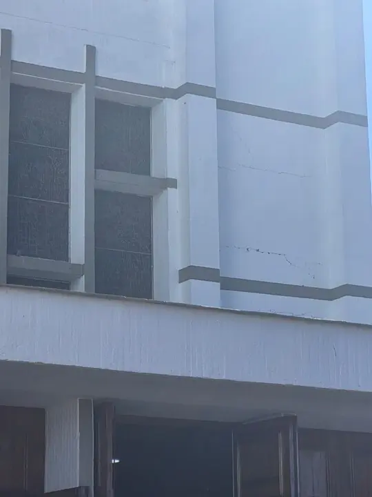 Balance preliminar de afectaciones en Sonsón: dos iglesias afectadas, una casa caída y el techo del coliseo voló 3 sonson catedral