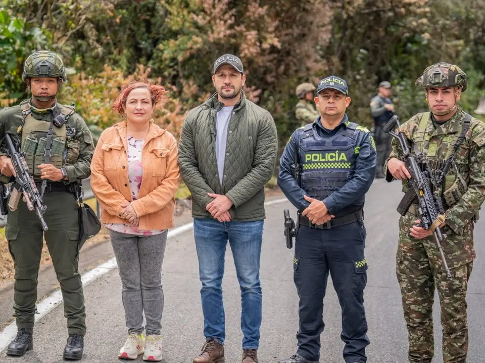 Sonsón y La Unión fortalecen presencia institucional tras hechos registrados en la vía 9 sonson la union9