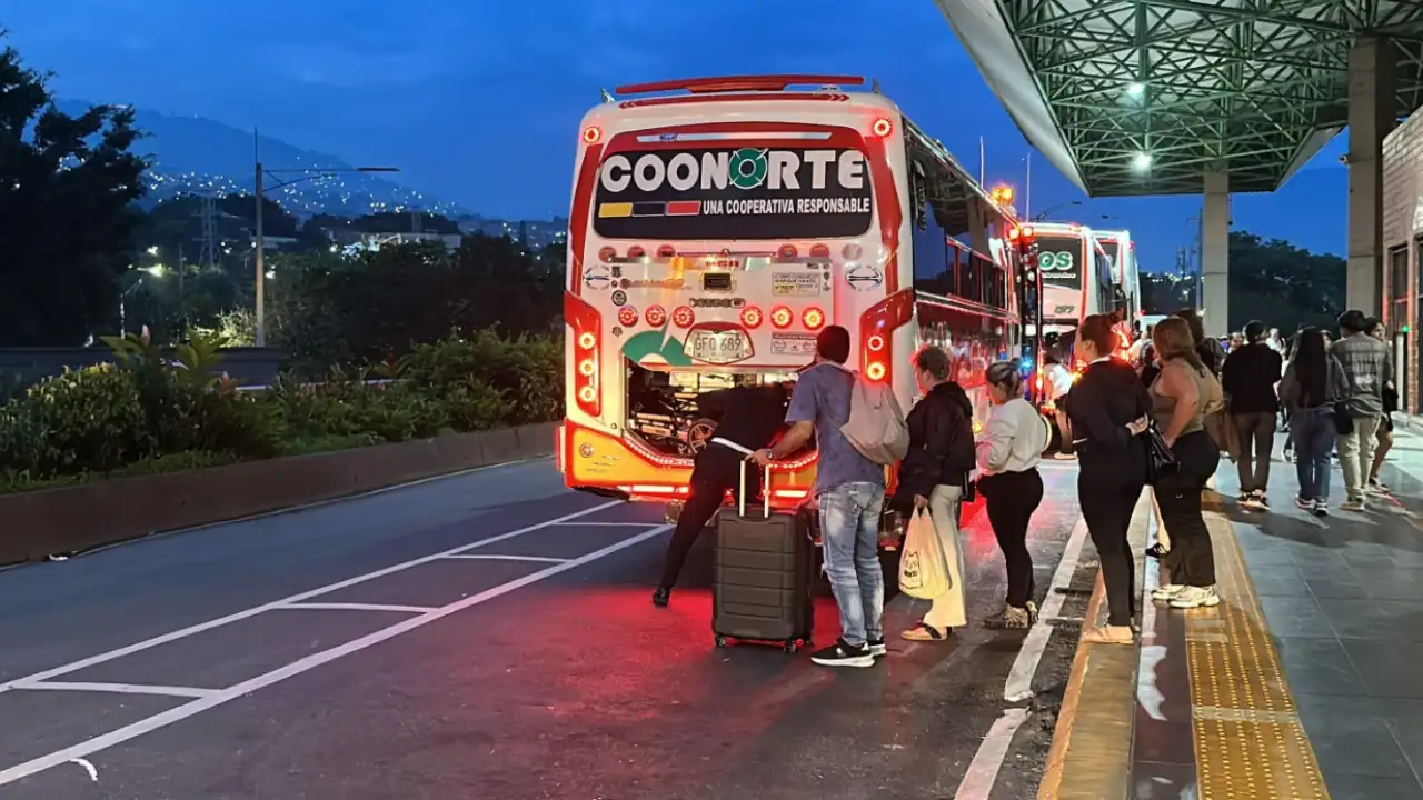 ¡Se alista el gran éxodo! Más de 600 mil viajeros pasarán por Terminales Medellín en Feria de Flores 1 ¡Se alista el gran éxodo! Más de 600 mil viajeros pasarán por Terminales Medellín en Feria de Flores