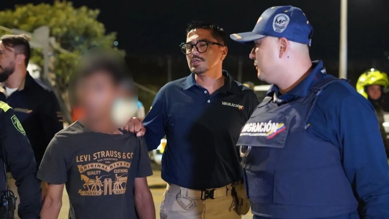 ¡Sorpresa en controles migratorios! 17 extranjeros serán expulsados tras operativos en Medellín