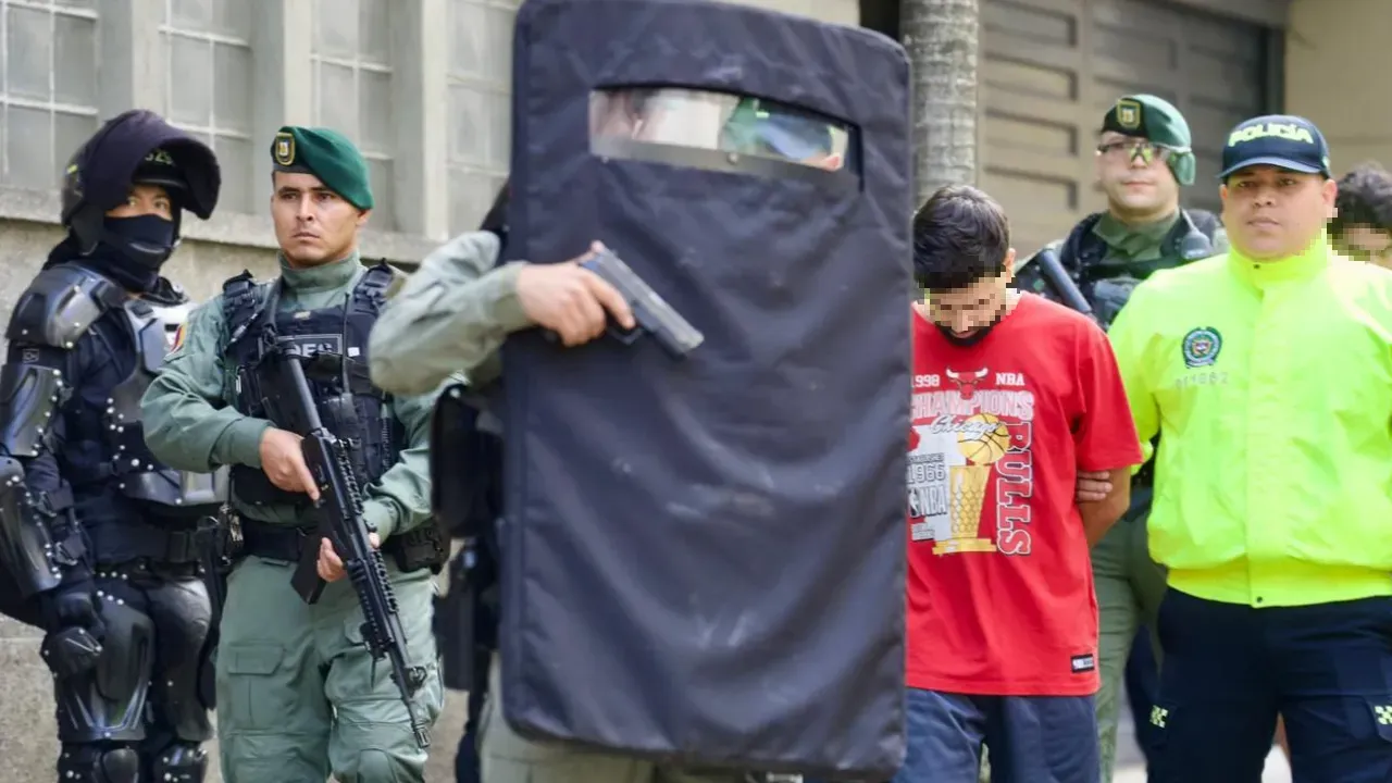 ¡Pillados con 'confite y perico' en la calle! Se les cayó el 'chuzo' a 'Los Conejos' en el parque Bicentenario 2 ¡Pillados con 'confite y perico' en la calle! Se les cayó el 'chuzo' a 'Los Conejos' en el parque Bicentenario