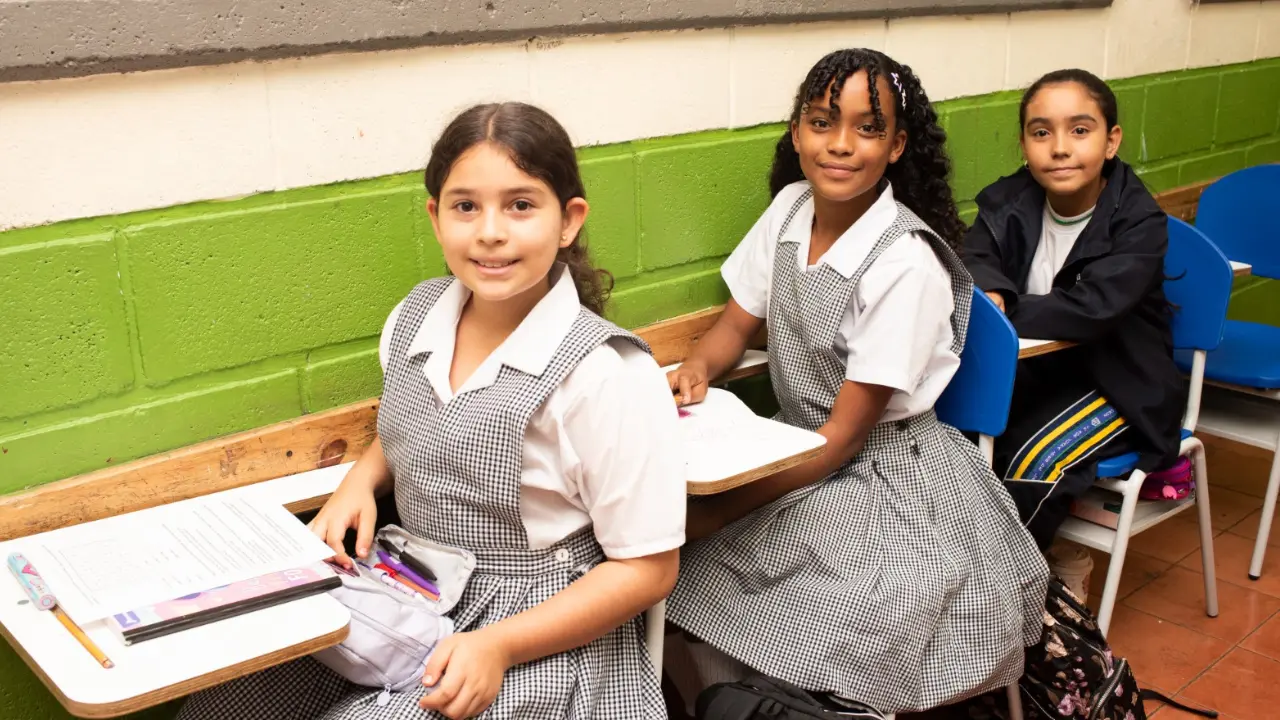 ¡Más libros para los colegios! Medellín refuerza su apuesta por la lectura 2 ¡Más libros para los colegios! Medellín refuerza su apuesta por la lectura