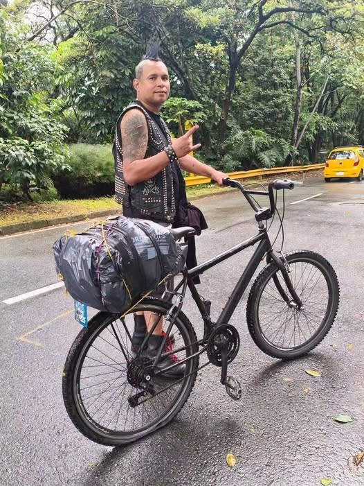 «Alexis, el crespo» murió intentando evitar una riña en «El tierrero»: el punk de Medellín llora su muerte 2 alexis el crespo1