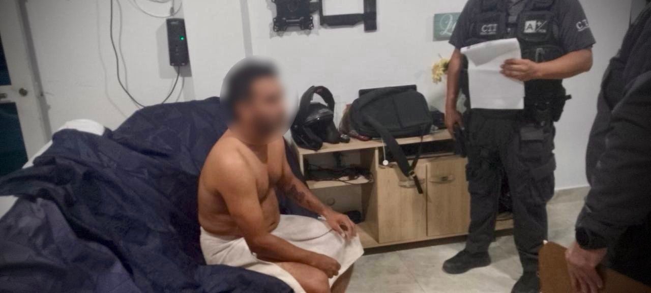 Ejército desarticula red de tráfico de armas conformada por militares retirados que abastecía a criminales en el oriente del país 5 armas