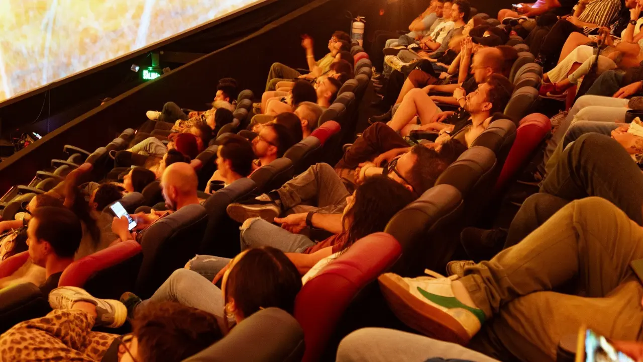 ¡Se prende la pantalla! El cine llega gratis a la Fiesta del Libro en Medellín 2 ¡Se prende la pantalla! El cine llega gratis a la Fiesta del Libro en Medellín
