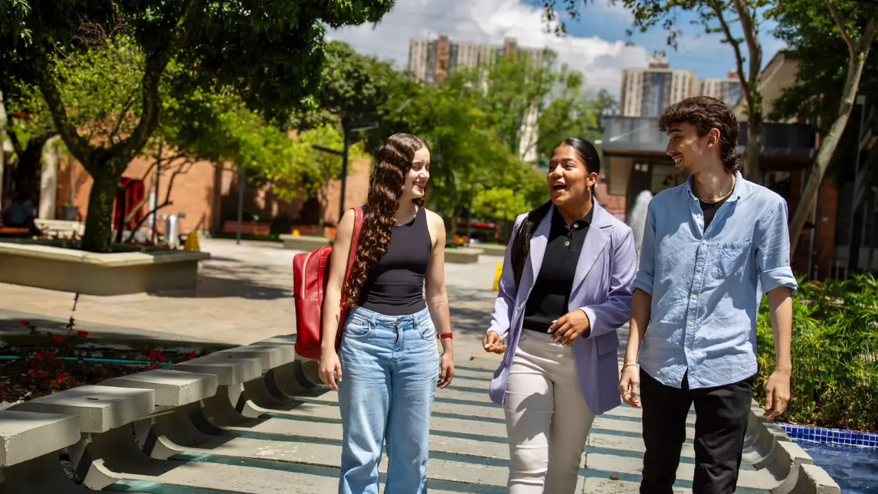 ¡Sí está dando frutos! Más de mil estudiantes llegaron a la universidad con recursos de Medellín 3 Más de mil estudiantes llegaron a la universidad con recursos de Medellín