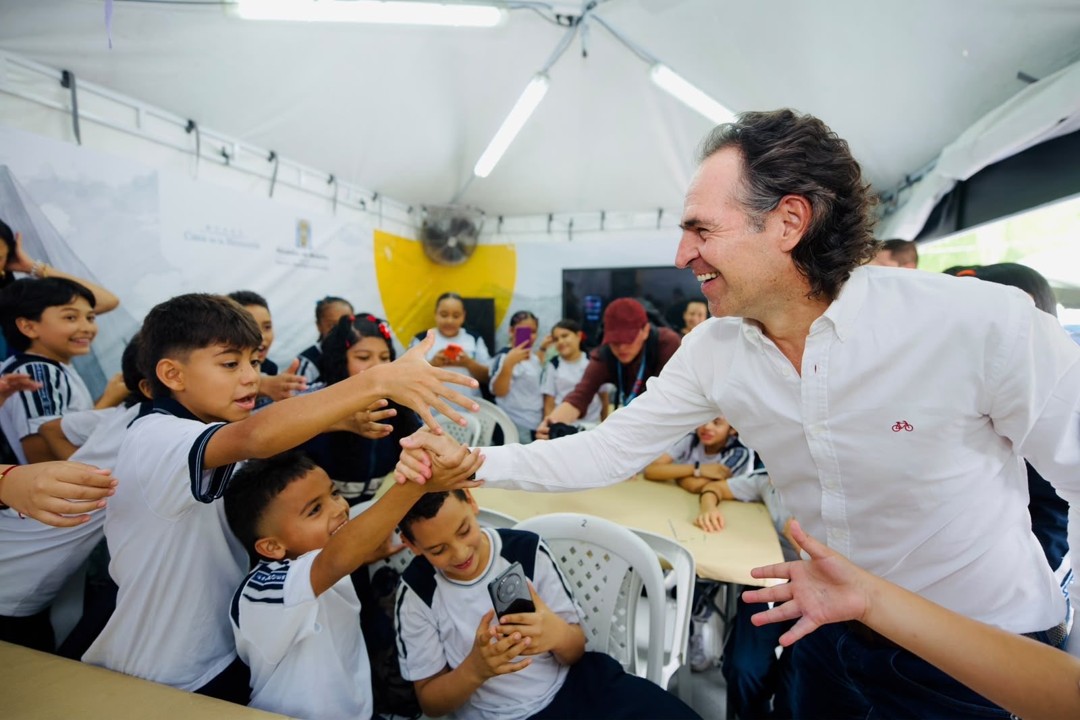 Cifras históricas: Fiesta del Libro y la Cultura en Medellín cierra con 560 mil asistentes y ventas por $11 mil millones 2 feria del libro1